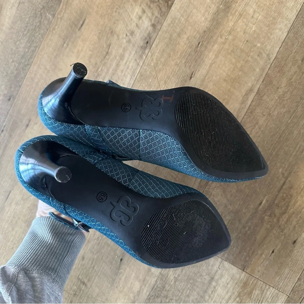 Betabrand Mile Marker Mary Jane Heels